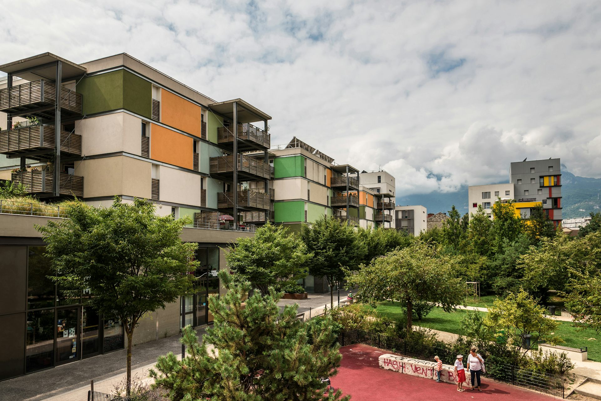 Urbanisme écologique : de la nature en ville à la ville régénérative