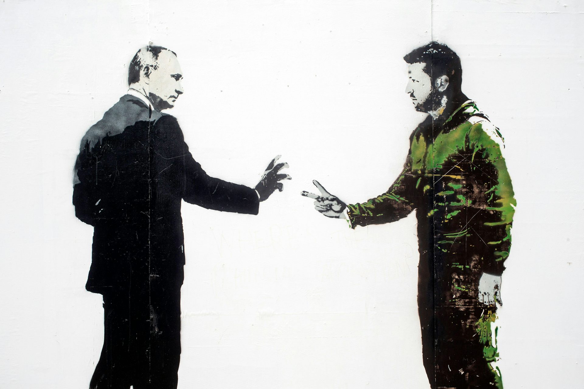 Graffiti showing Russian president, Vladimir Putin, and Ukraine's president, Volodymyr Zelensky