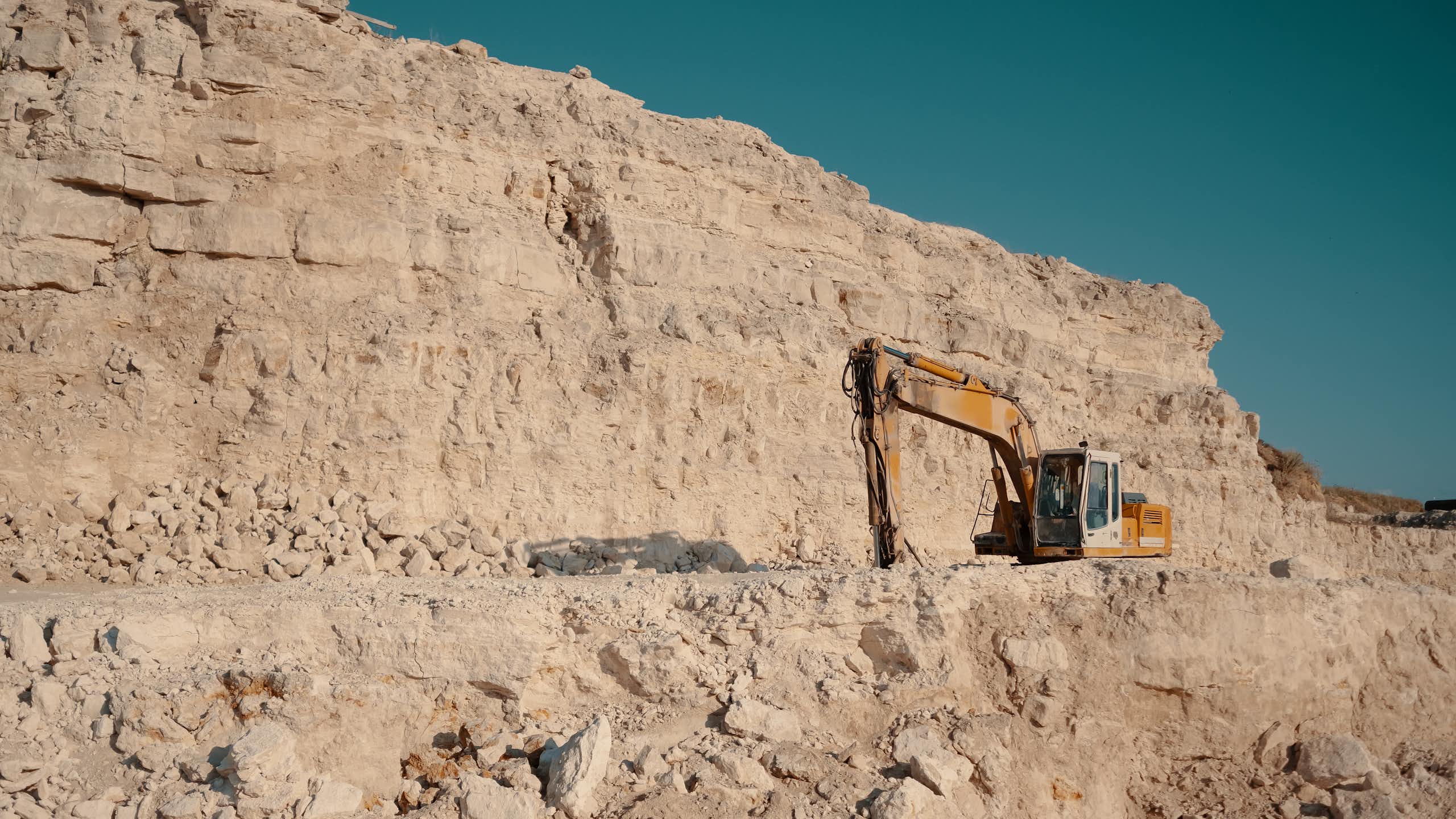 Por que a industrialização mineral brasileira é a velha fórmula do extrativismo de commodities reciclada