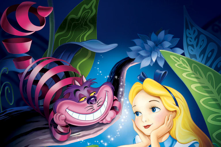 Alice com o Gato de Cheshire, em um trecho do filme da Disney