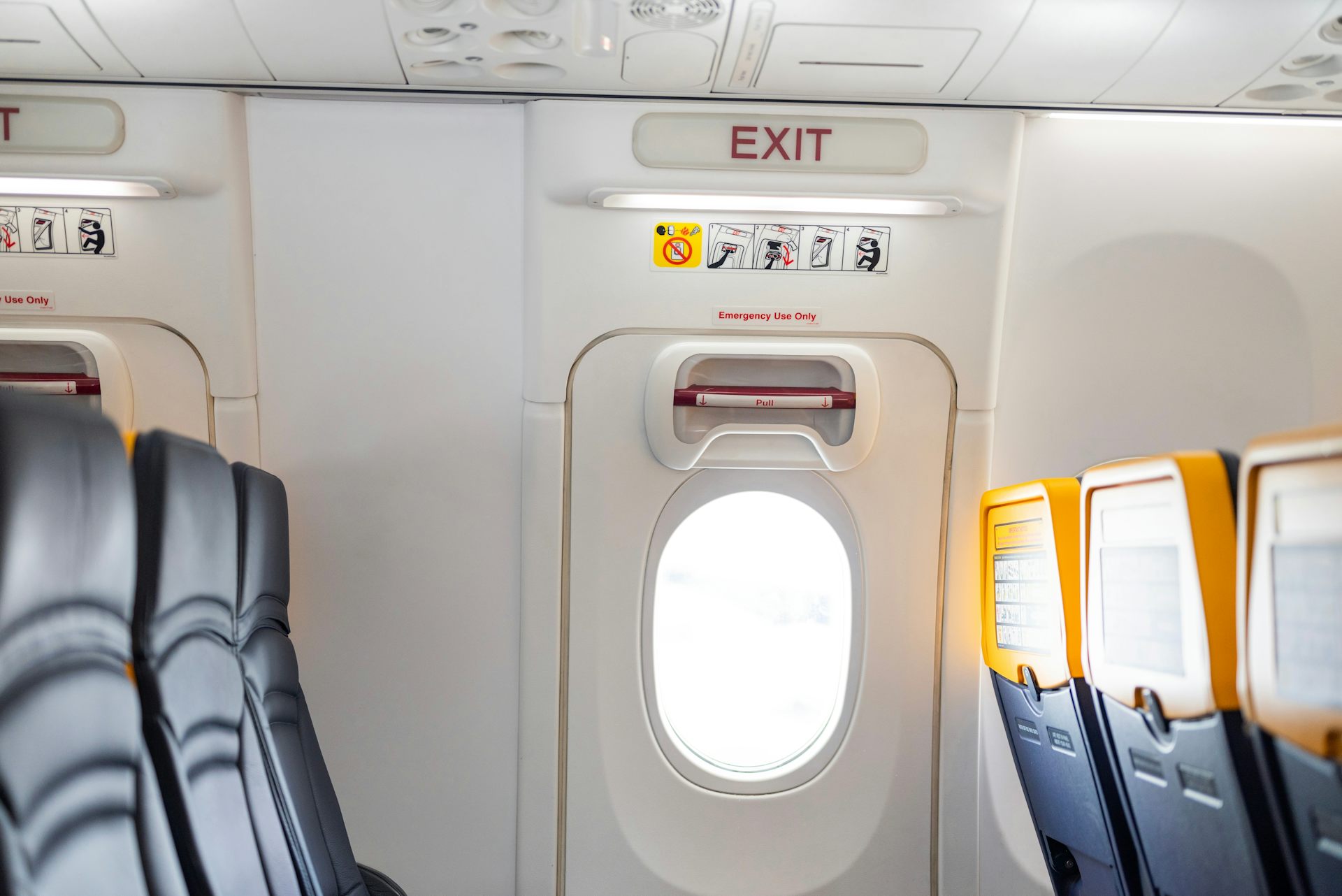 Evacuar un avión no es un juego: saber gestionar un desastre puede salvarle la vida