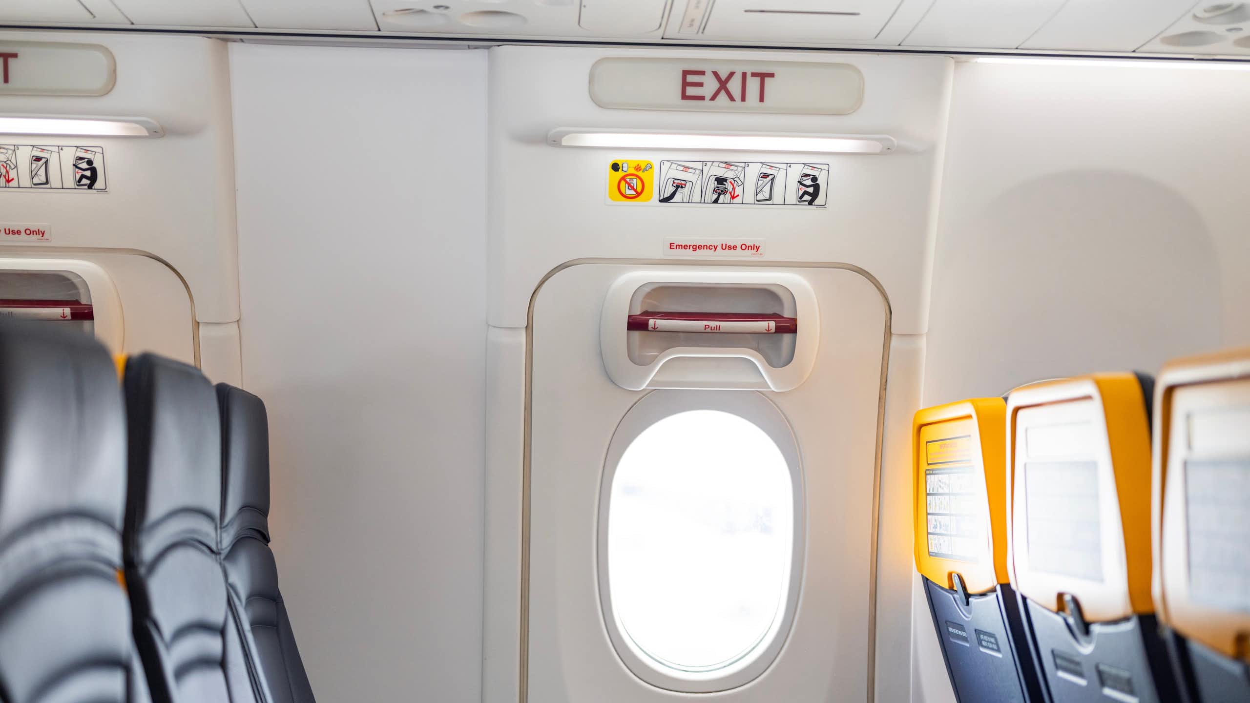 Evacuar un avión no es un juego: saber gestionar un desastre puede salvarle la vida