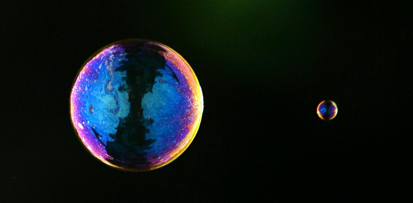 Understanding Small Language Models: Key Differences from Larger Models Understanding Small Language Models: Key Differences from Larger Models