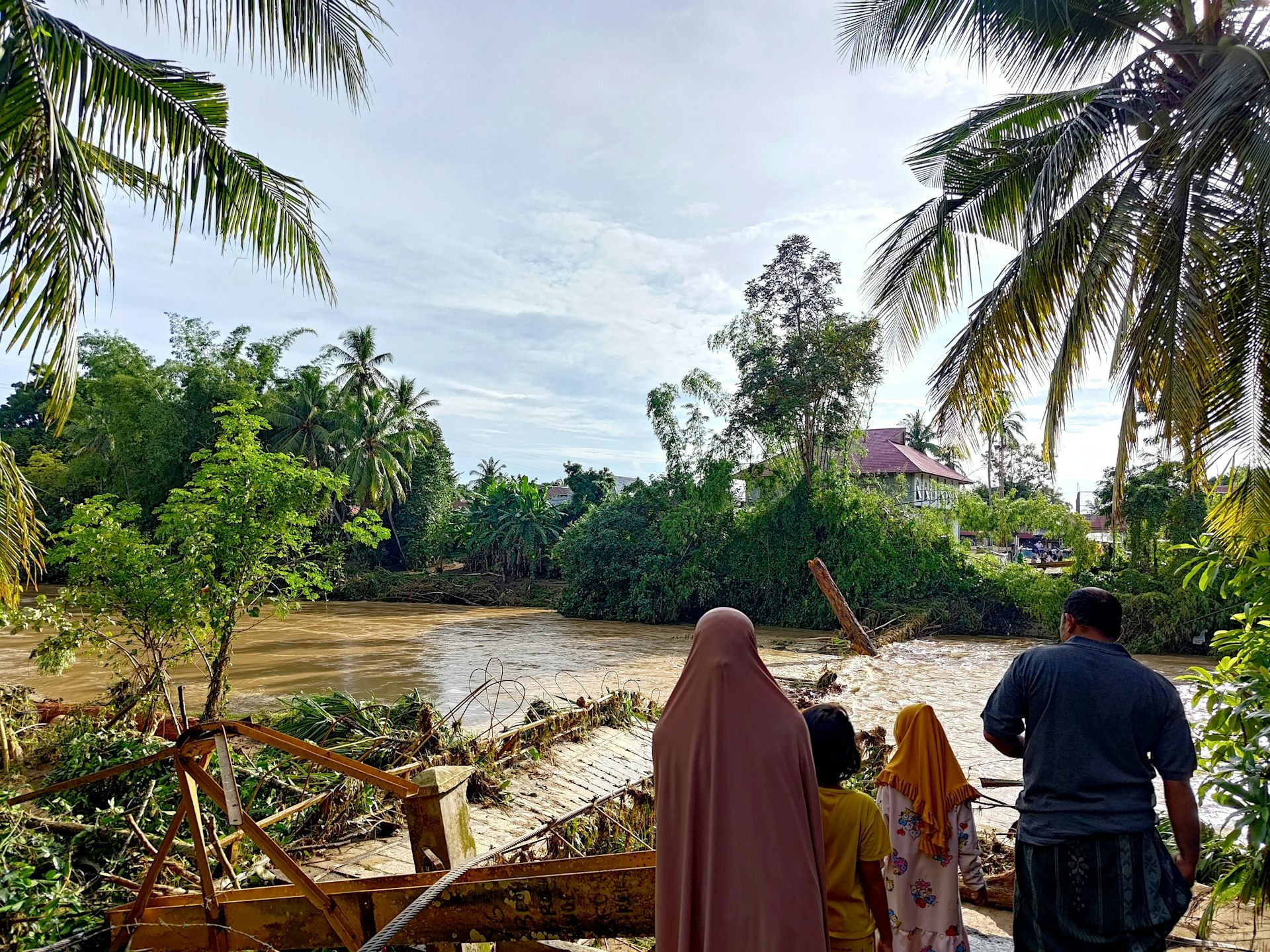 Banjir bandang Sumatra: Kekerasan tak terlihat yang menjadi bom waktu mematikan
