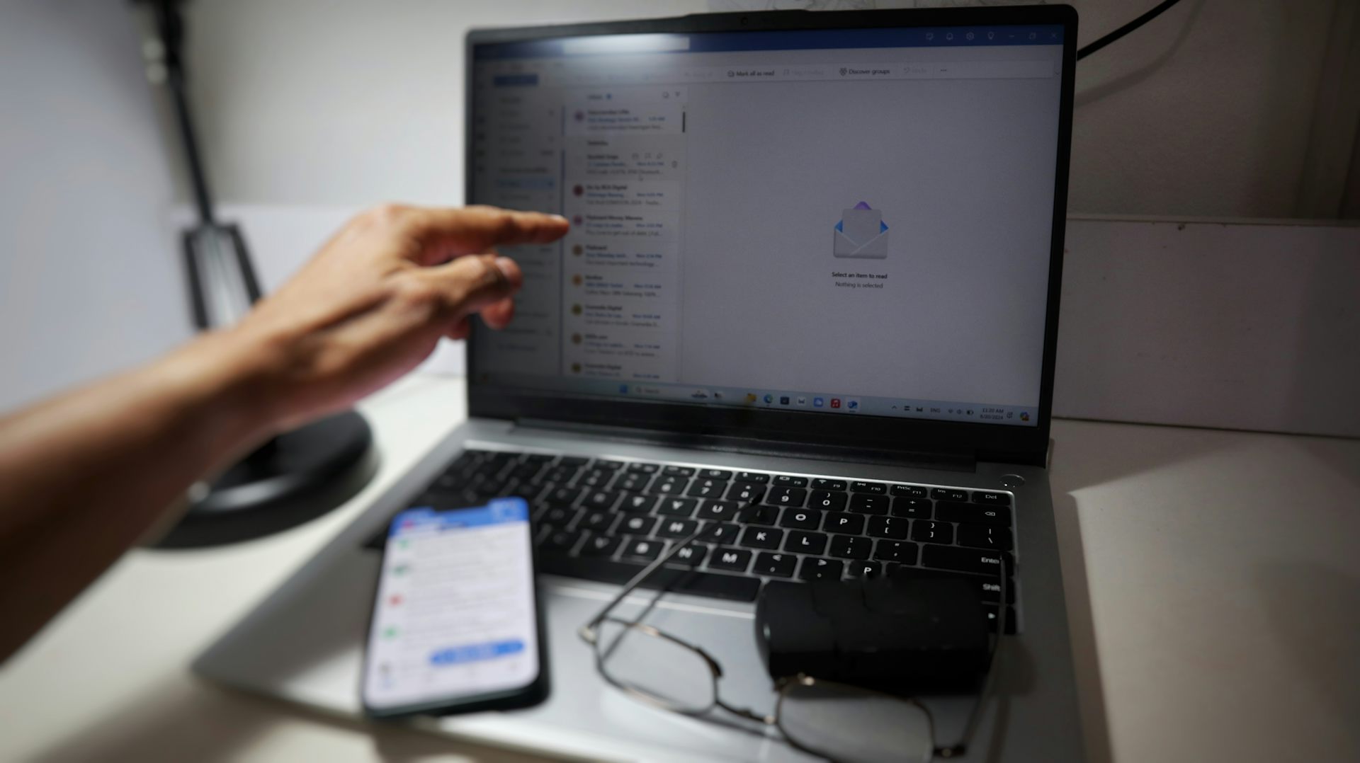 Jebakan WFH dan kerja fleksibel yang justru menciptakan &lsquo;burnout&rsquo;