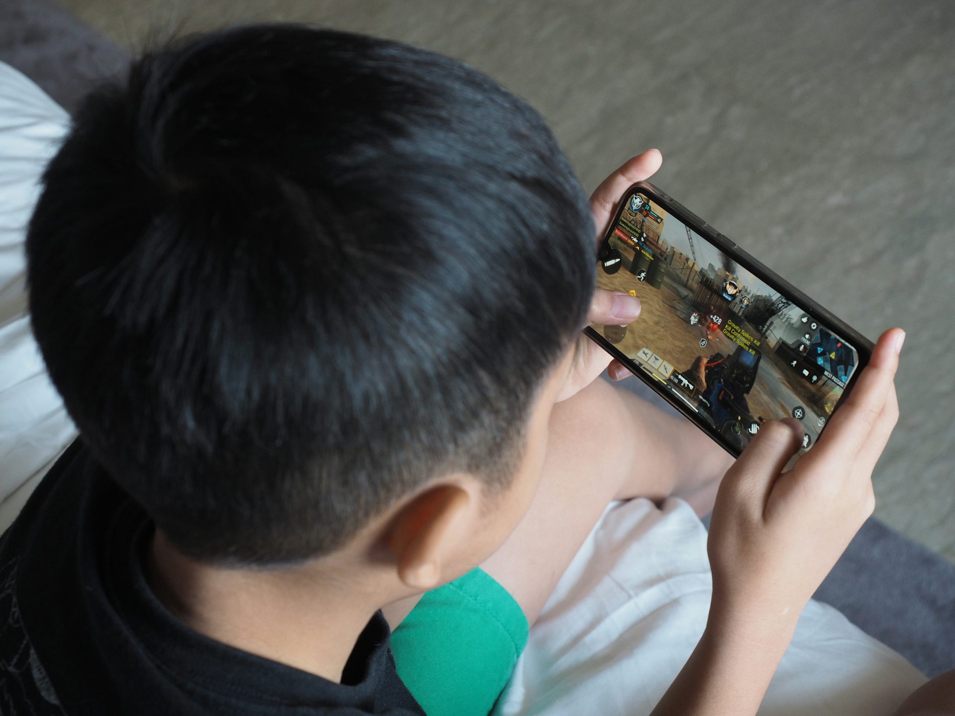 Dari tawuran ke &lsquo;dark web&rsquo;: Wajah baru kenakalan remaja