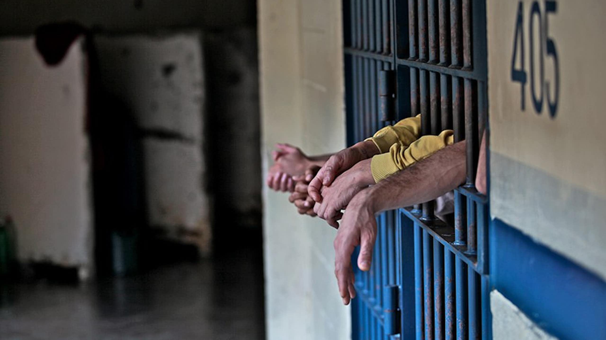 Mudanças na prisão preventiva são armadilhas que fomentam facções e ganância por privatização carcerária