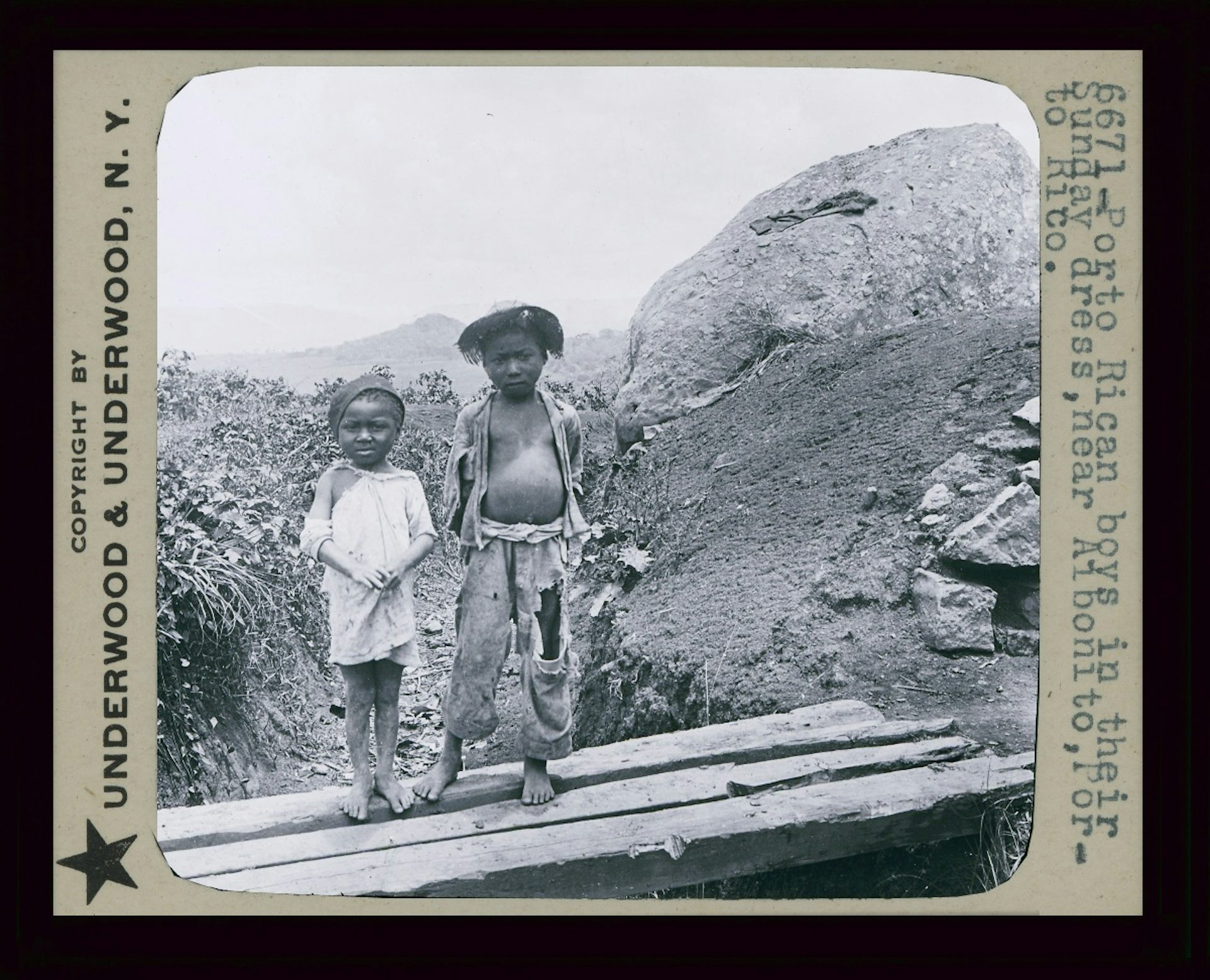 Niños puertorriqueños vestidos de domingo, Strohmeier & Wiemann. 1900
