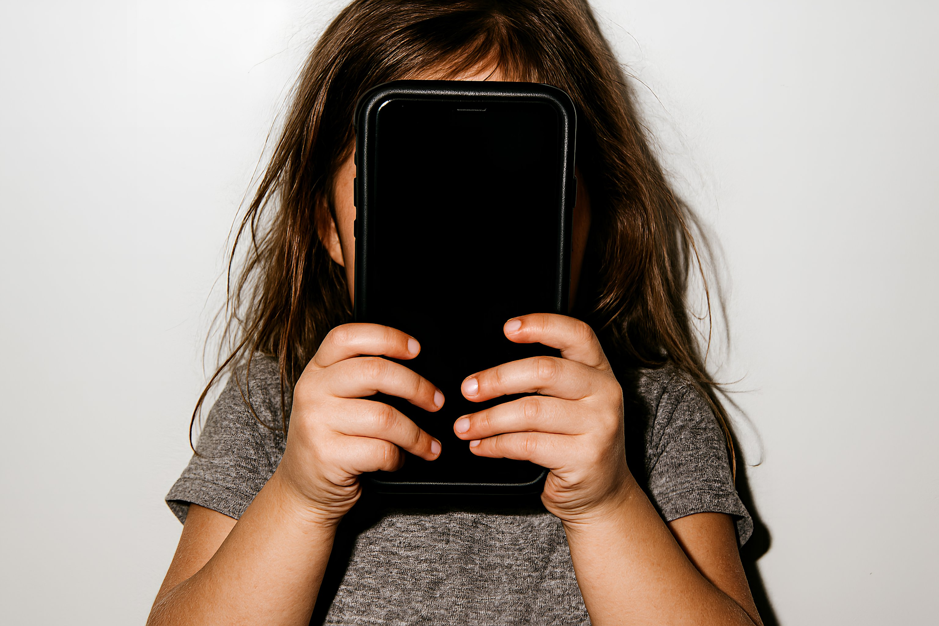 ECA Digital: ‘Temos até março de 2026 para garantir uma internet que acolha e não explore nossas crianças’