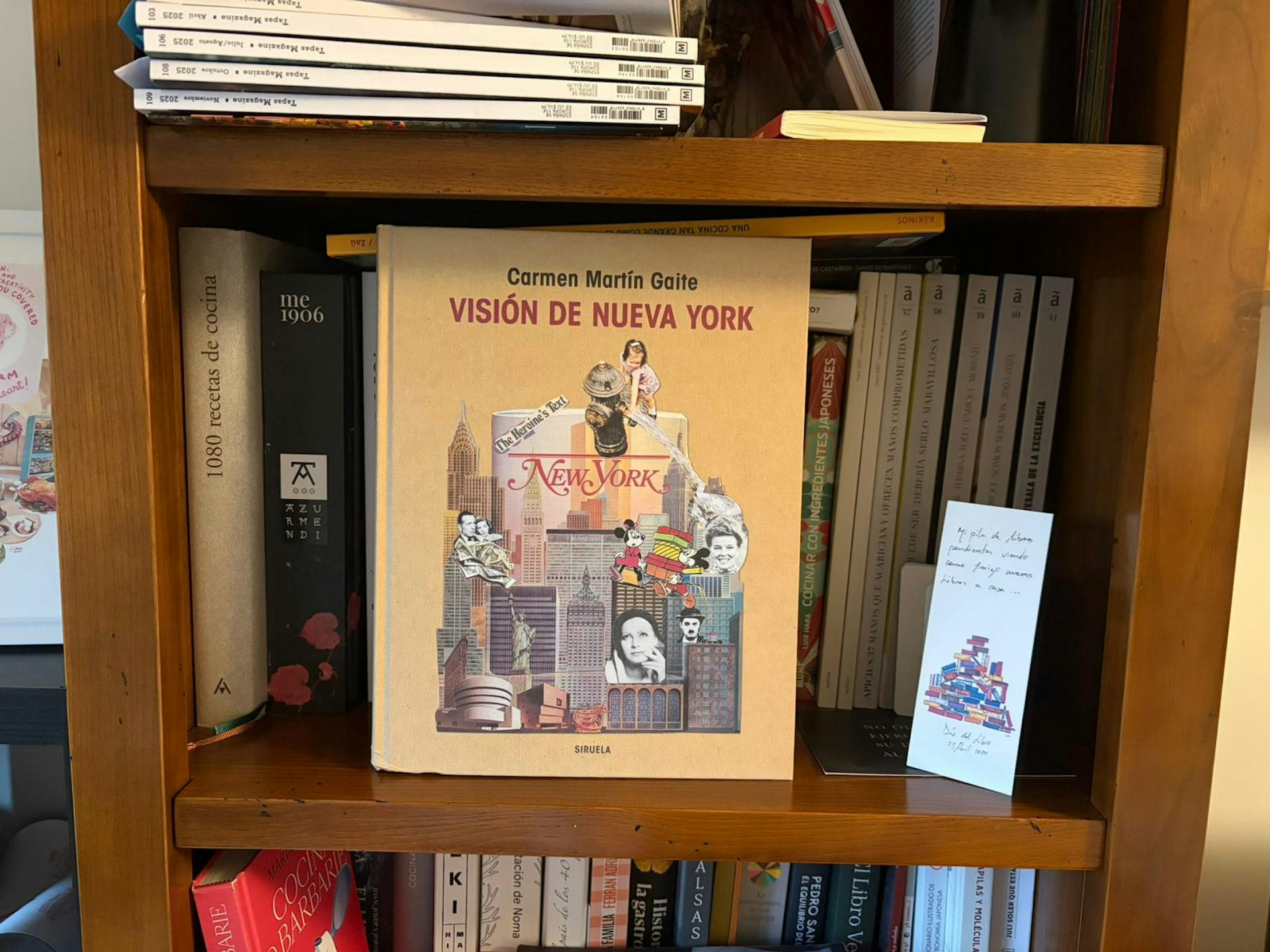 Imagen del libro de _collages_ de Carmen Martín Gaite _Visión de Nueva York_.