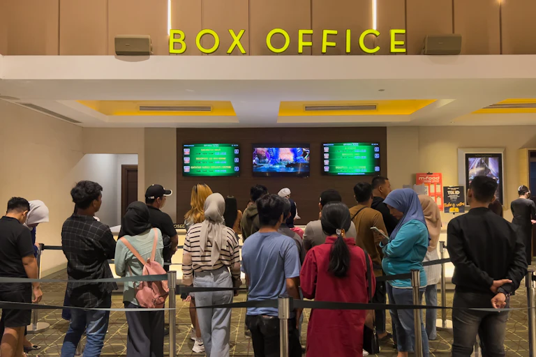 Film Indonesia semakin banyak mengekplorasi banyak genre dan narasi, terutama di tahun 2025.