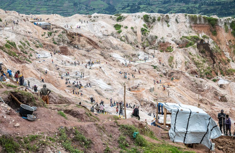 Огромный карьер в Демократической Республике Конго, Африка.