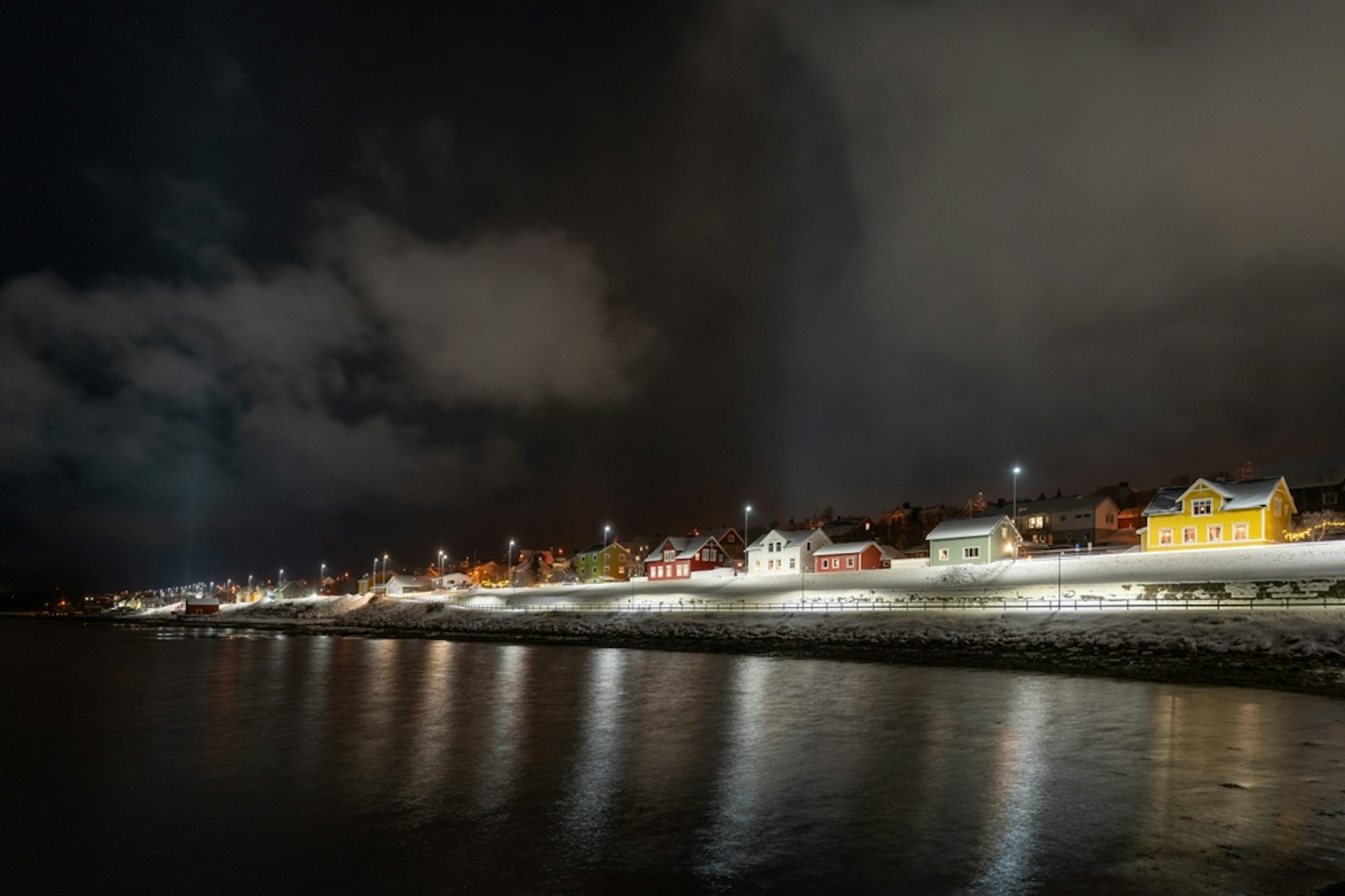 A dark polar night tableau.