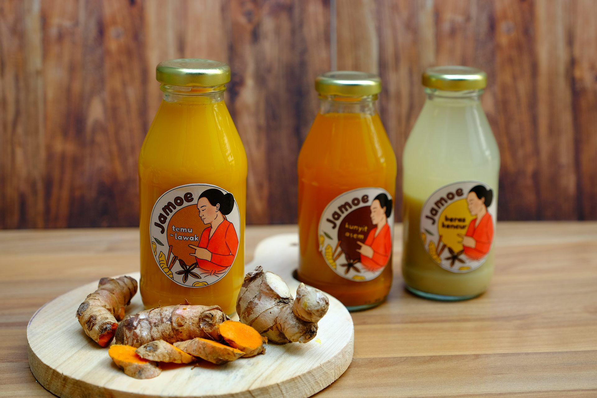 Temulawak banyak dimanfaatkan sebagai jamu penambah stamina dan pelancar pencernaan.