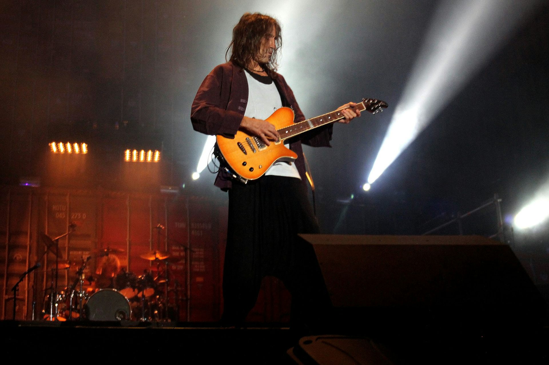 Robe Iniesta en la gira de Extremoduro de 2014. 