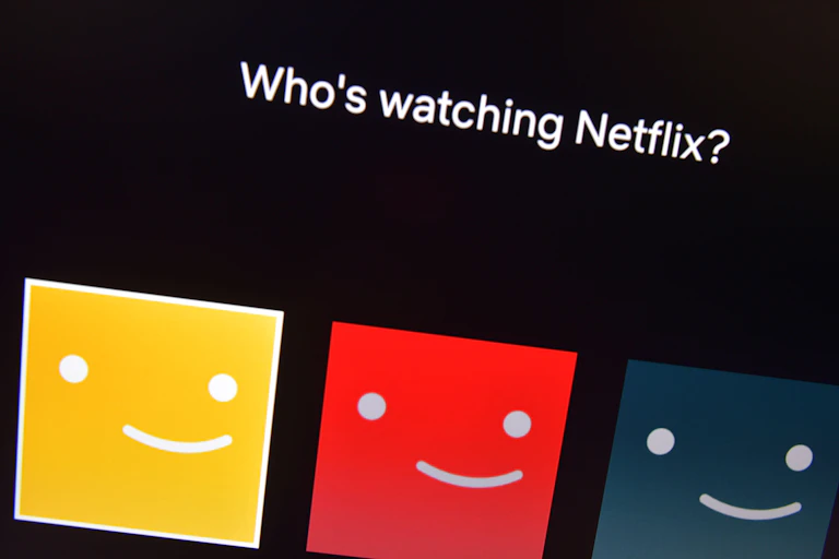 The three who's watching boxes from Netflix