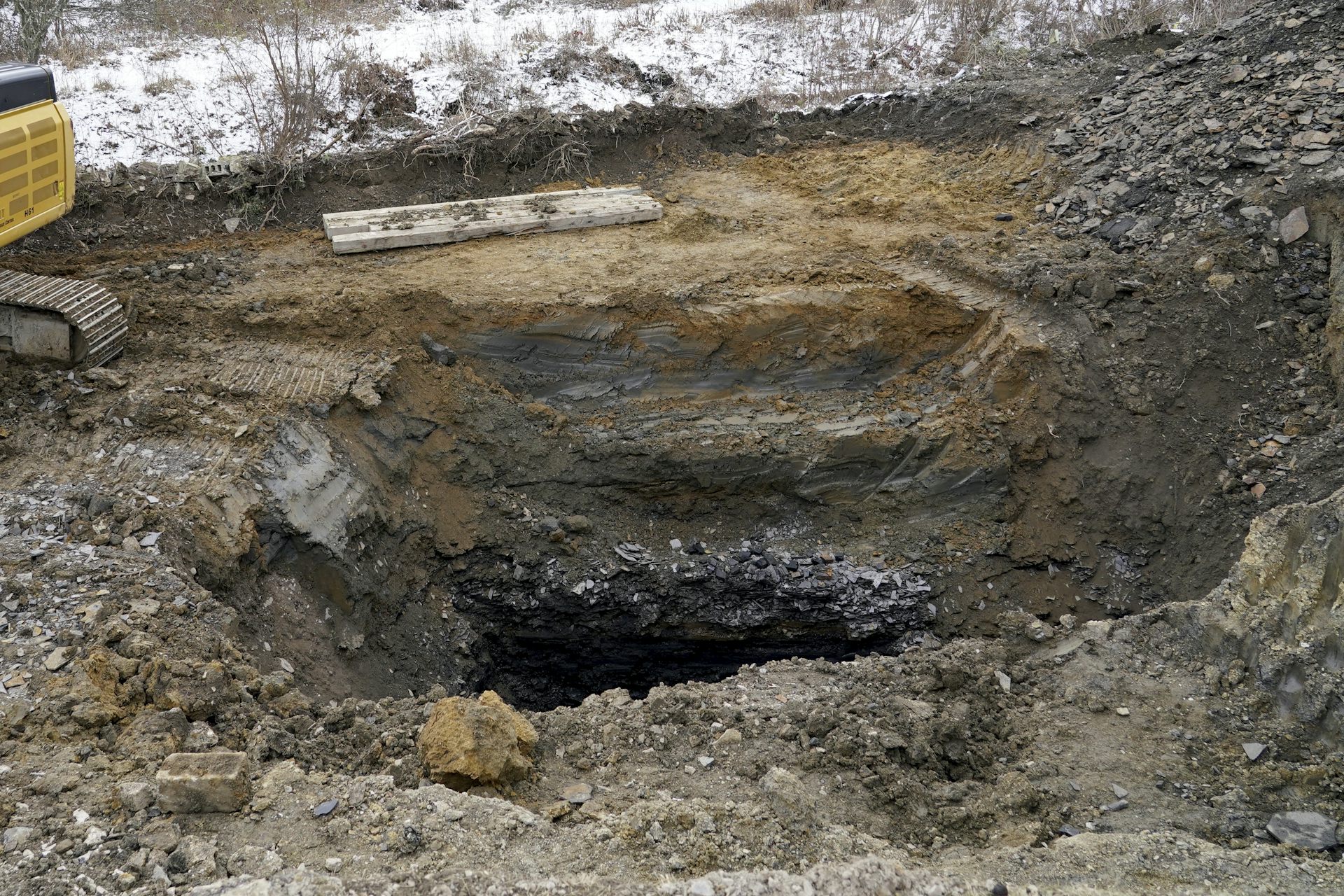 Un gran socavón.