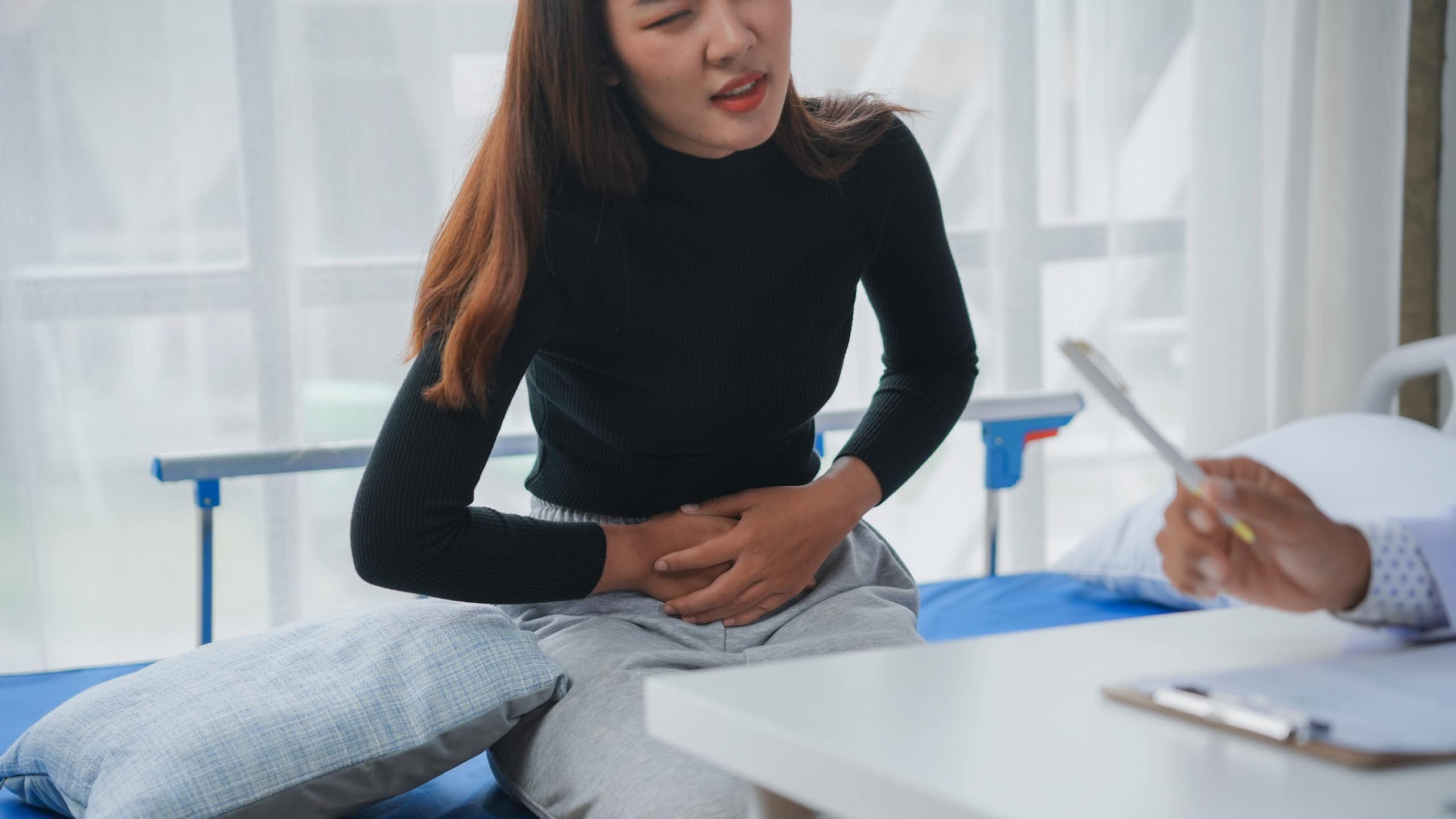 Nyeri hebat akibat endometriosis kerap disepelekan sehingga memperlambat diagnosis.