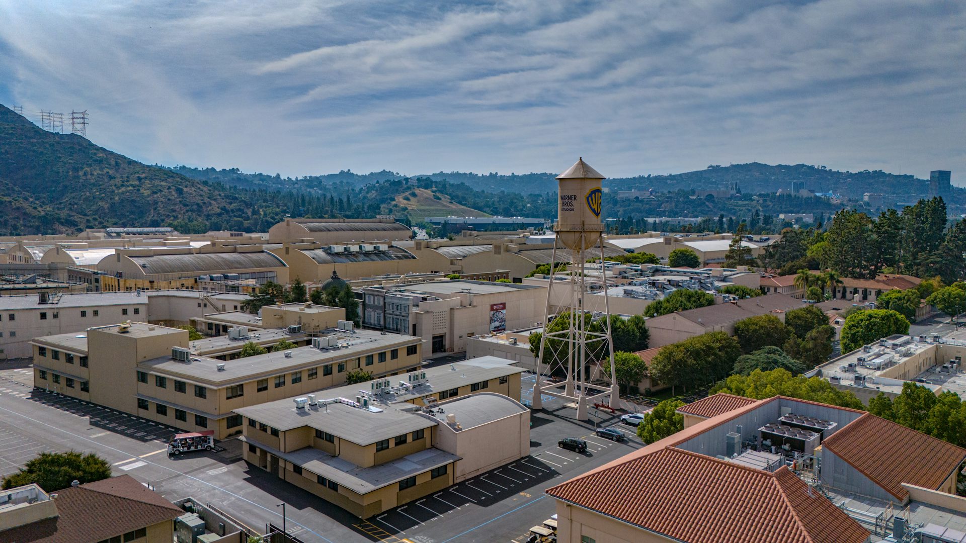 Warner Bros Studios à Burbank Los Angeles Vue aérienne - LOS ANGELES, USA - 5 NOVEMBRE 2023