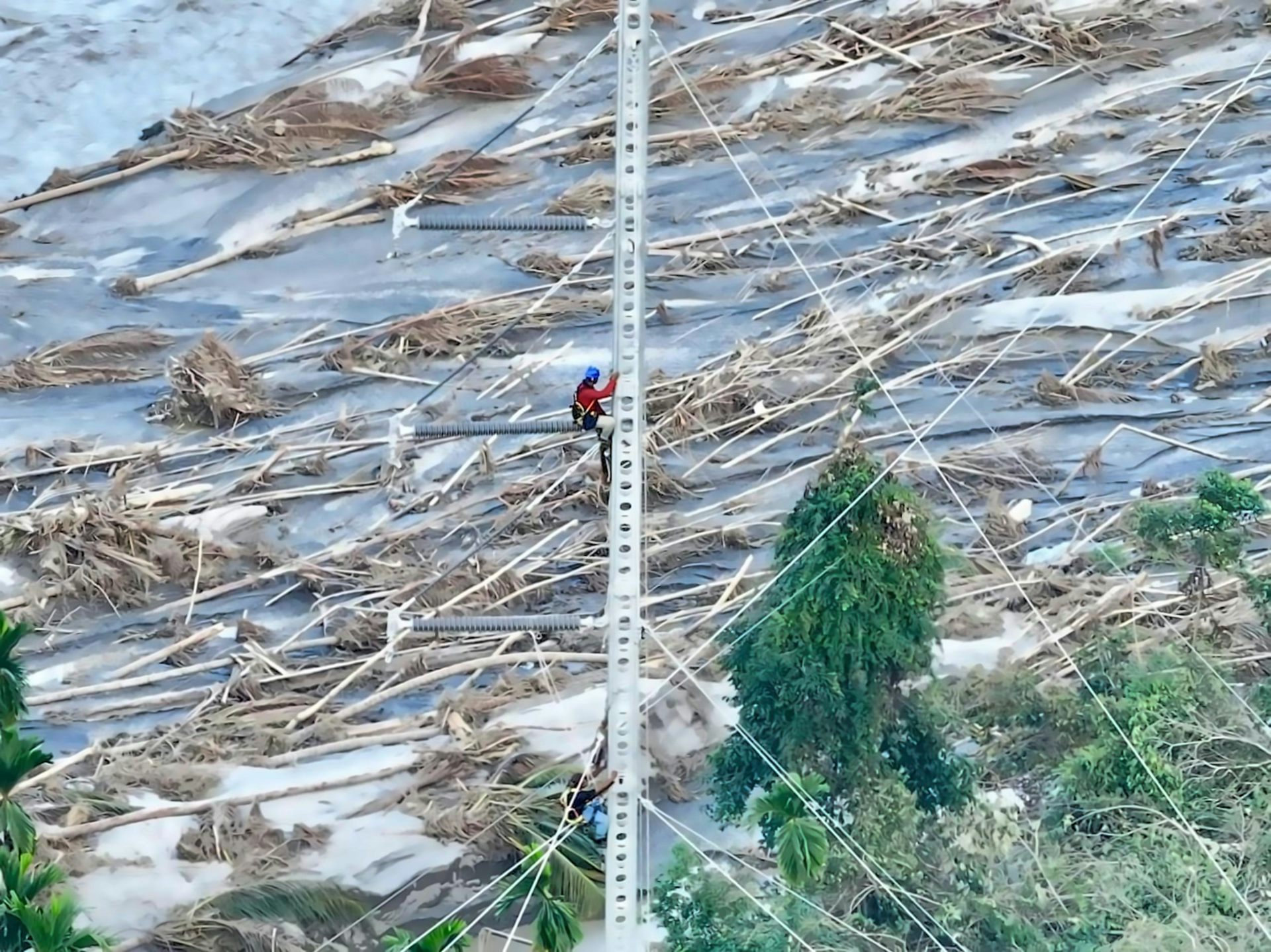 Kegagalan berantai: Bagaimana listrik padam memicu krisis baru dalam Siklon Senyar Aceh