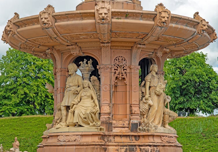Learn about displays perspectives of British empire form vote casting behaviour – however in refined techniques 1 Detailing on the Doulton fountain showing men and women with farm animals.