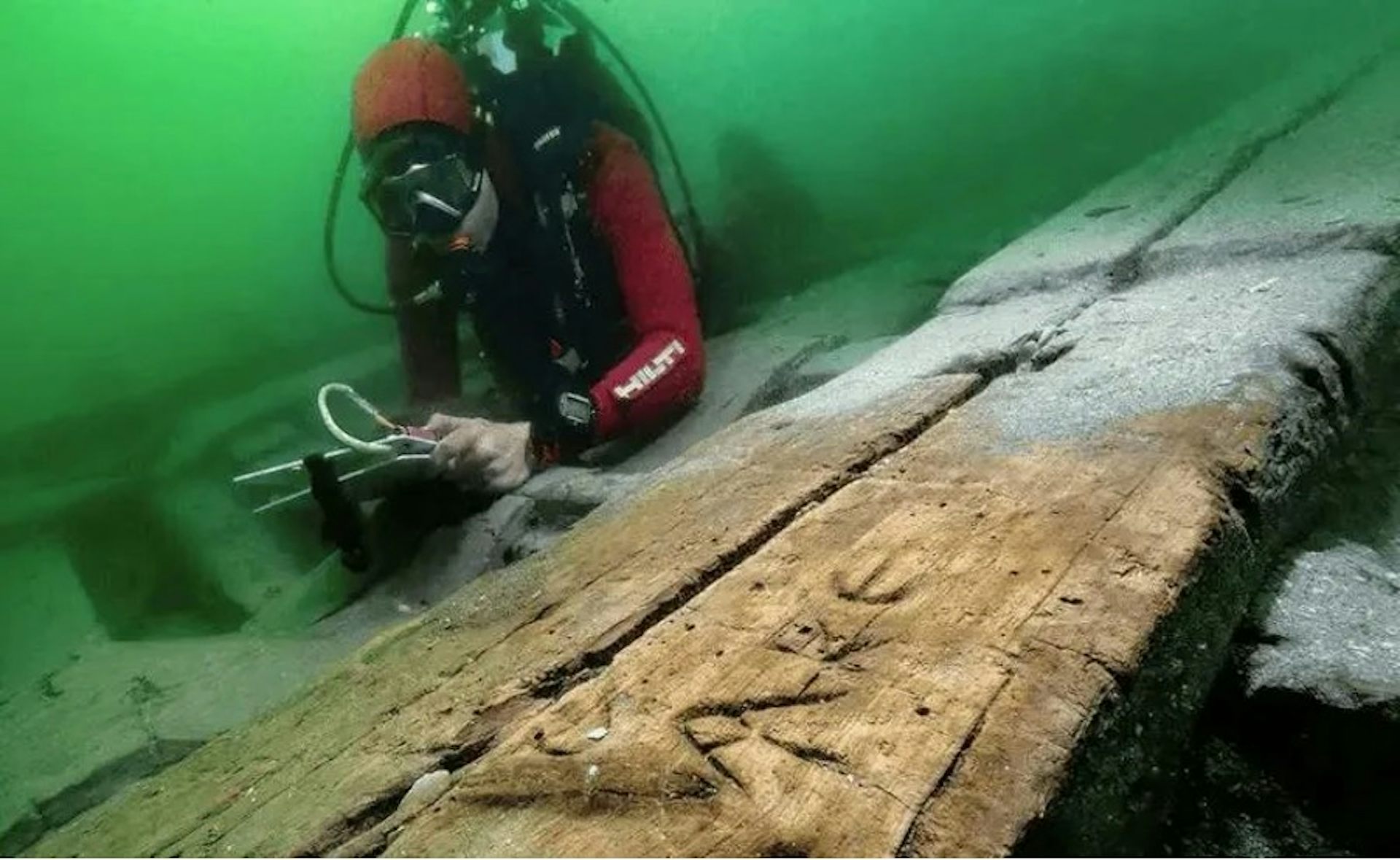 Graffiti on a shipwreck
