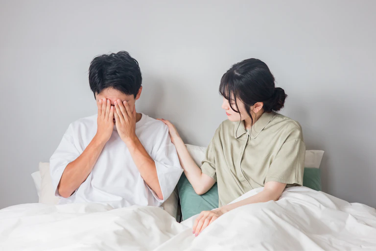 Gejala depresi bisa menular karena individu bisa merasakan dan meniru emosi orang lain.