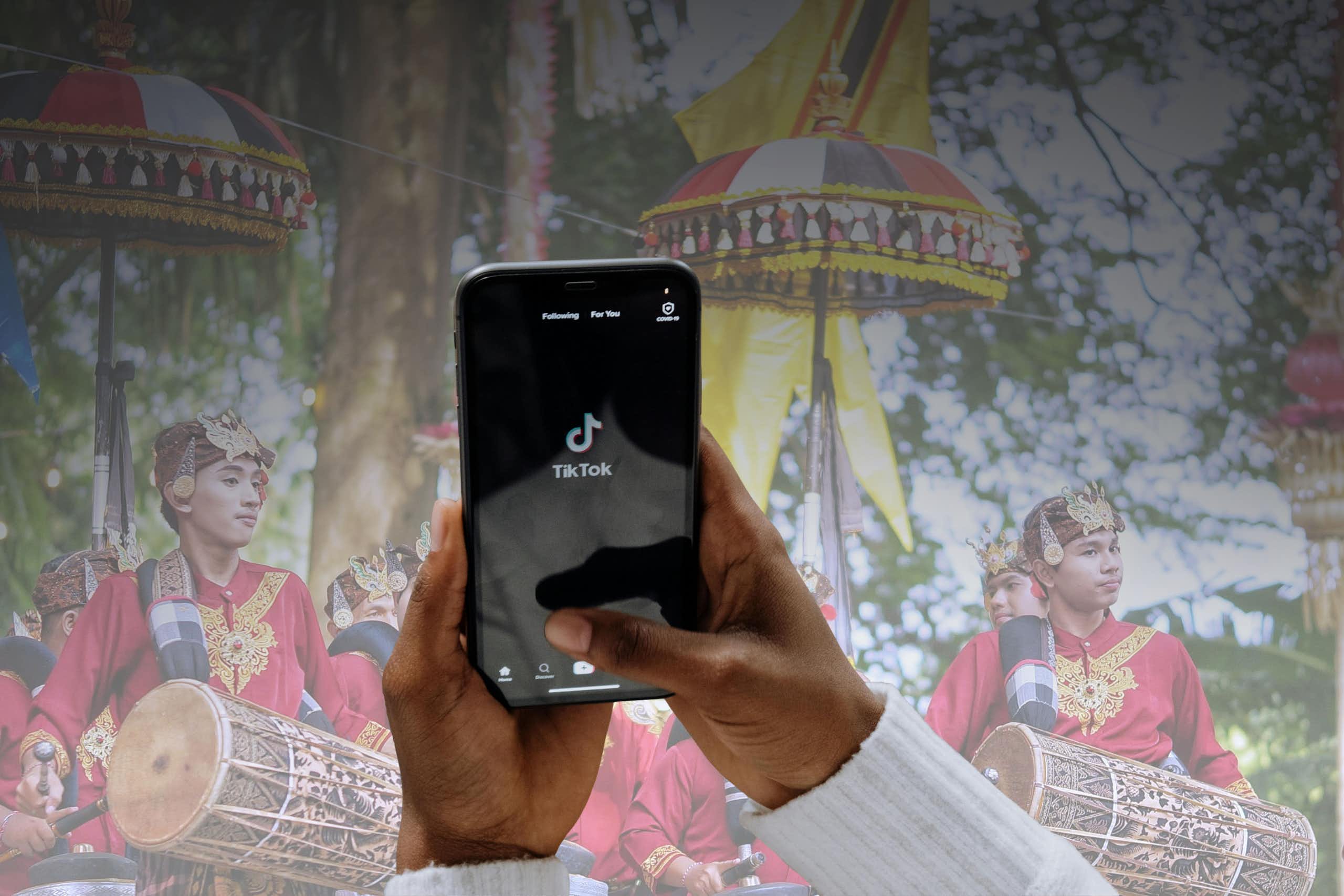 TikTok, seni tradisional, algoritma, seni