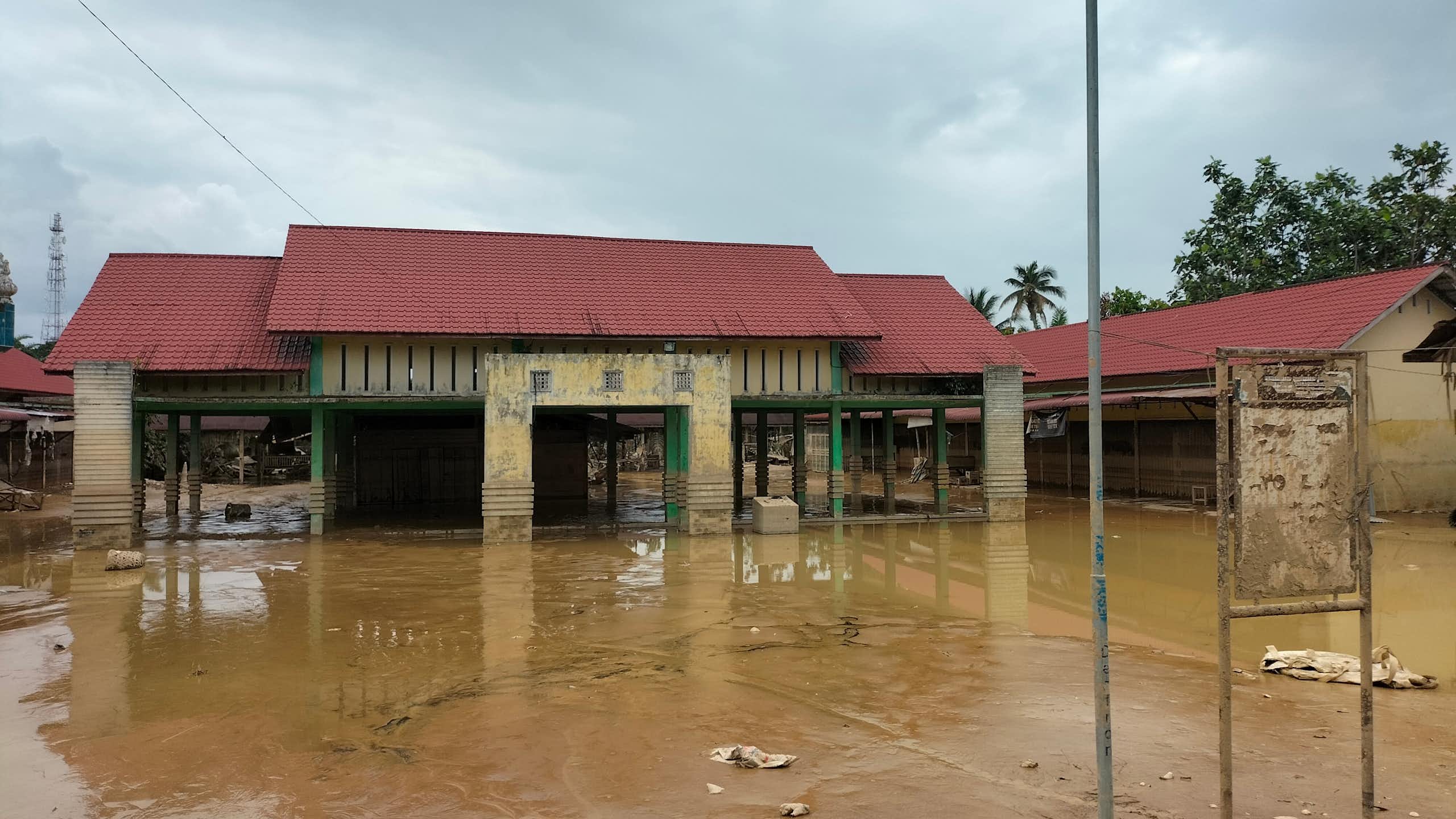 Indonesia merupakan negara rawan bencana yang memerlukan sistem pengaman bencana berlapis termasuk sumber pendanaannya