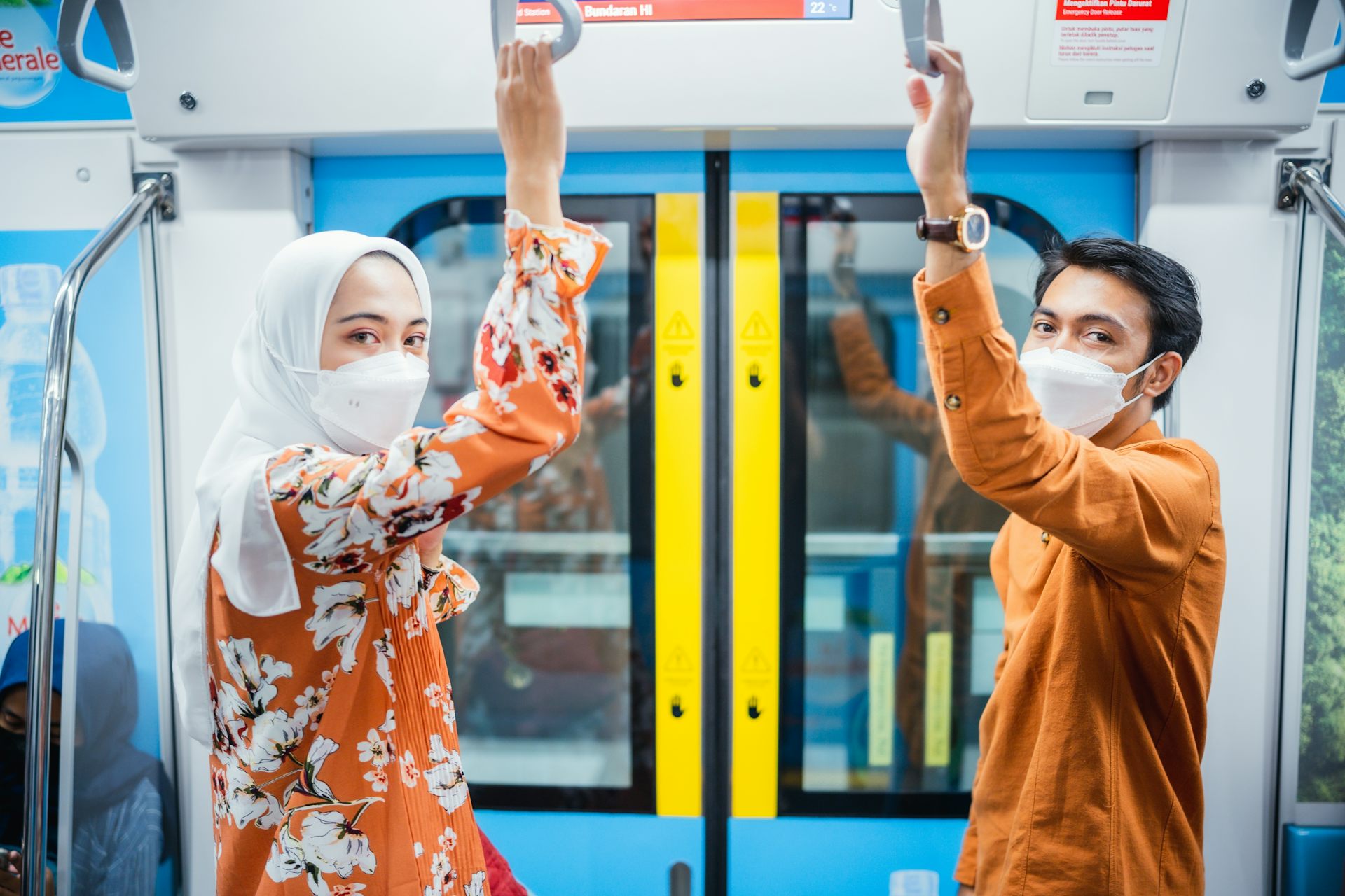 Kaum muda cenderung mengejar pendidikan dan karier terlebih dulu sebelum menikah.