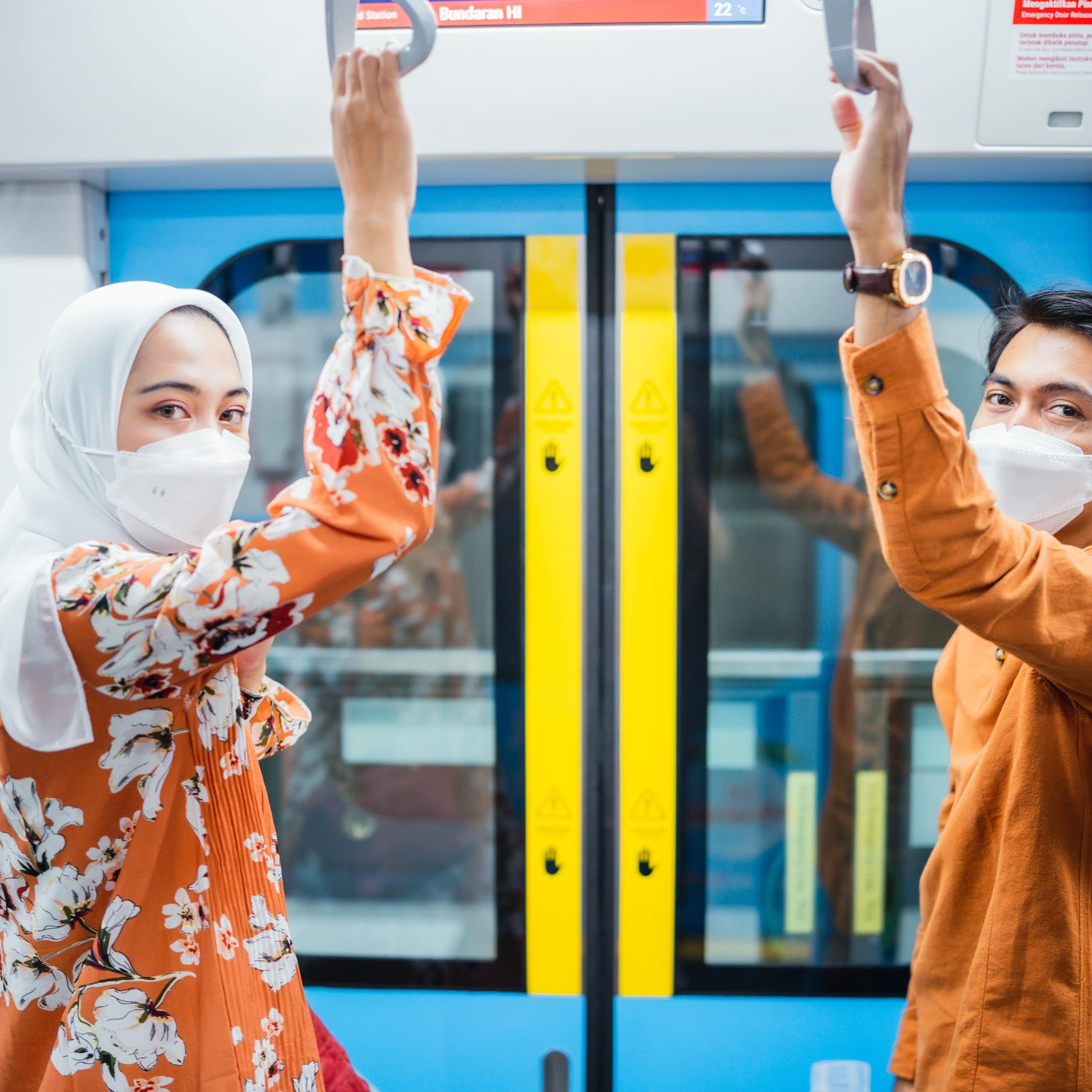 Kaum muda cenderung mengejar pendidikan dan karier terlebih dulu sebelum menikah.
