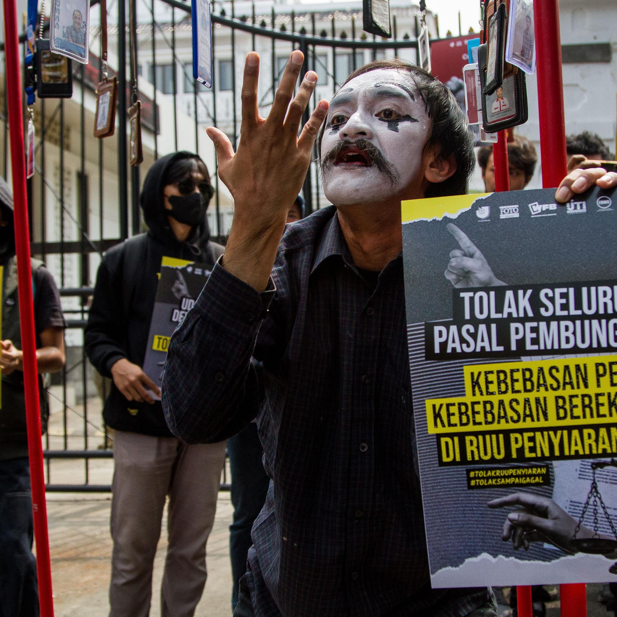 Semakin banyak rekam jejak pemerintahan Prabowo-Gibran yang tidak menjamin kebebasan pers.