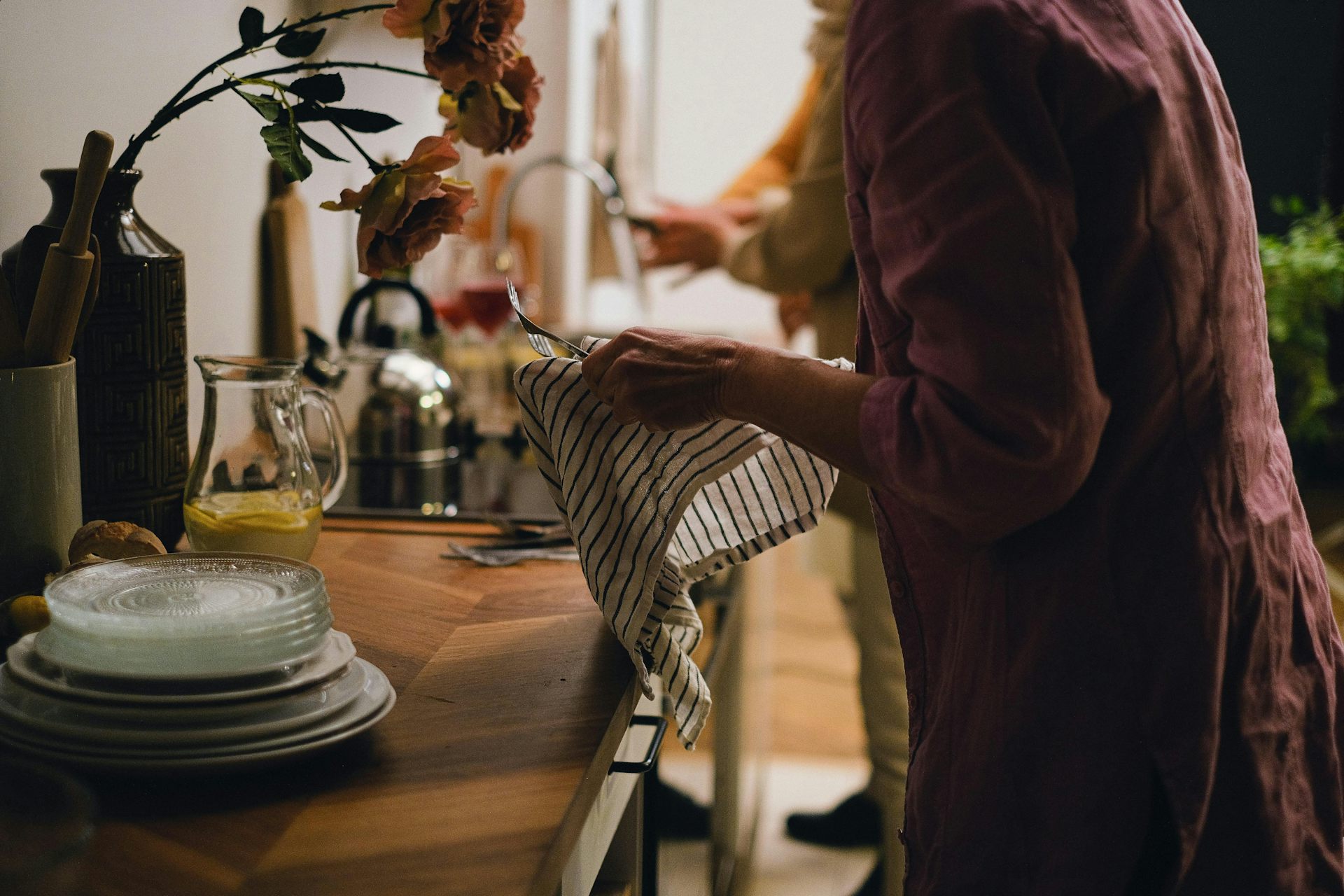 Why are new tea towels worse at drying dishes than older ones?