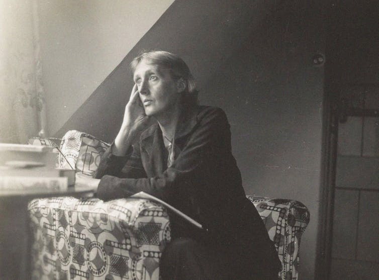 How interwar fiction made sense of an increasingly more noisy international 1 Virginia Woolf sat at a chair gazing out of a window