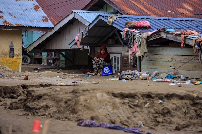 Bencana membuat beban perempuan semakin berlipat ganda.