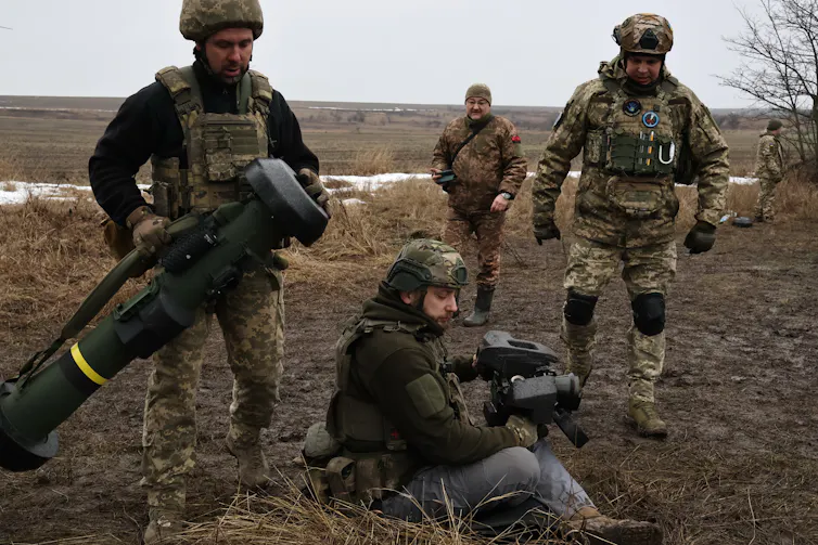 Des soldats se mobilisent