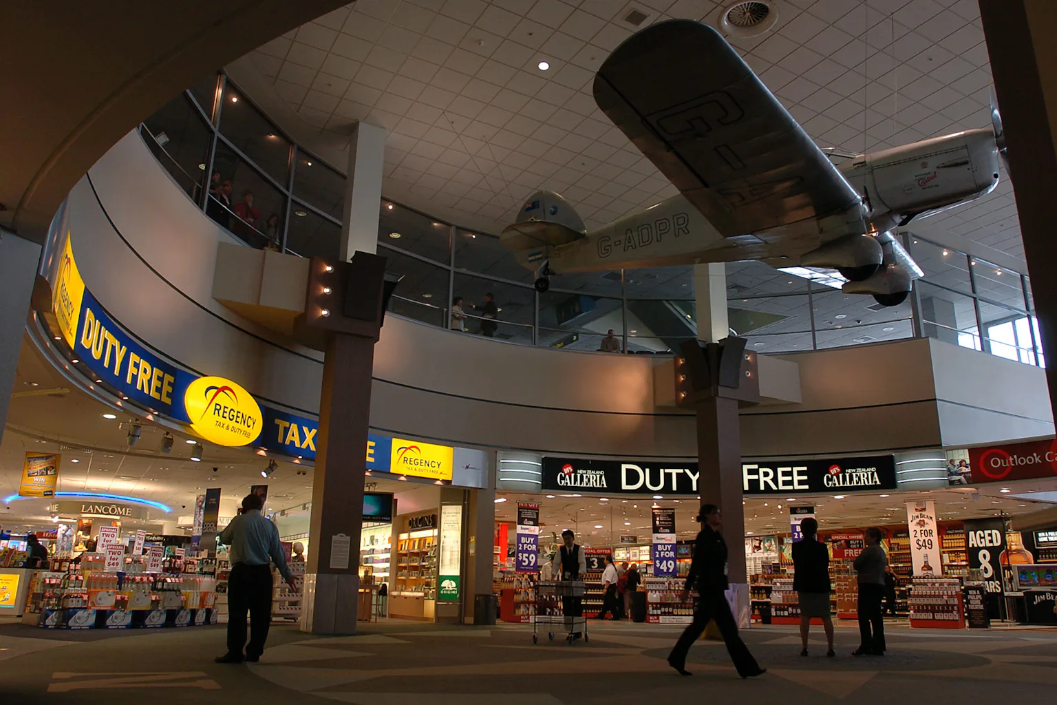 gatwick airport duty free tobacco 93,821 Royalty-Free Images, Stock Photos & Pictures Airport shop VAT savings: What