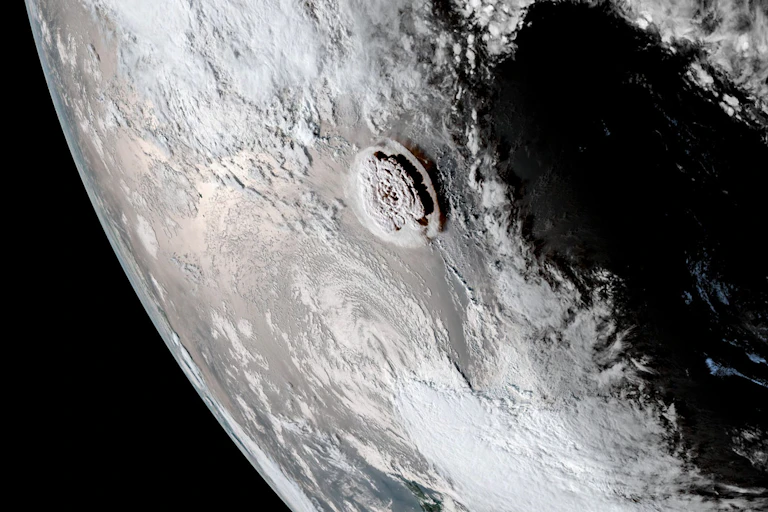 éruption vue du ciel