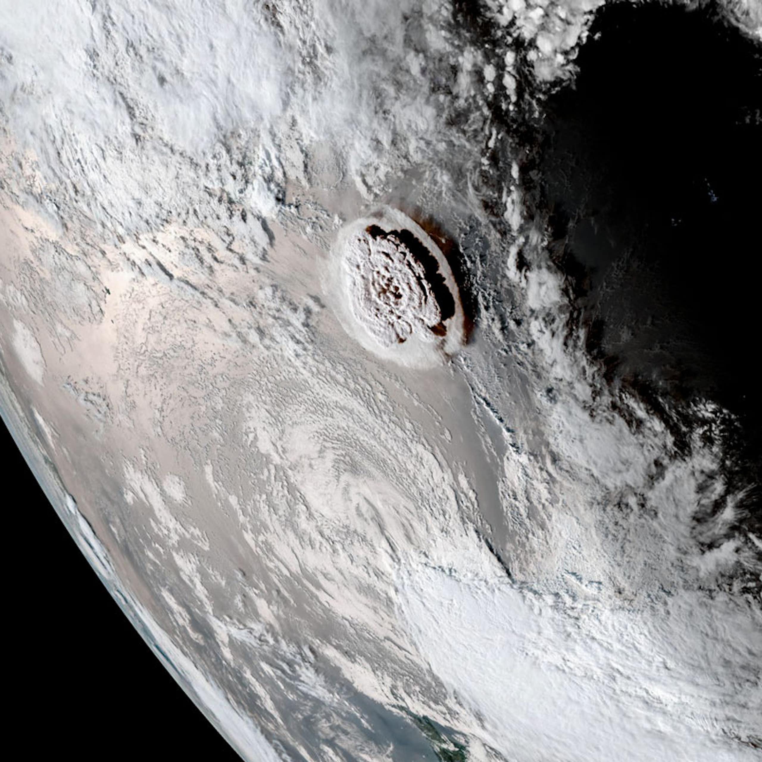 éruption vue du ciel