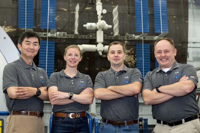 Crew 11