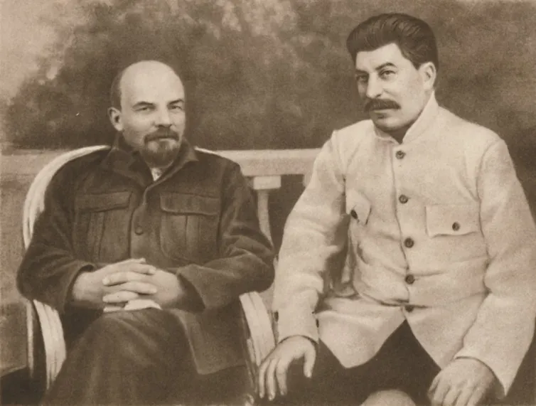 Lenine et Staline à Gorki près de Moscou