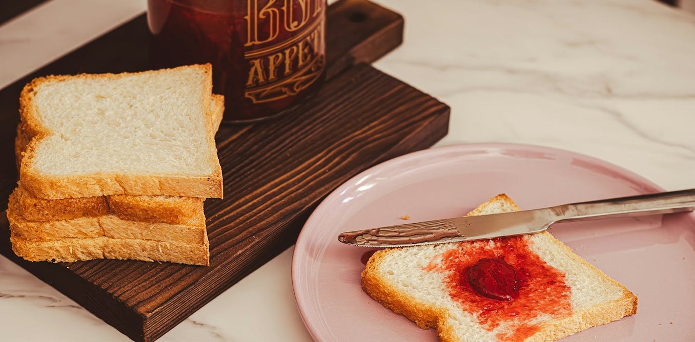 Café y tostadas con mermelada, un perfecto desayuno poliploide