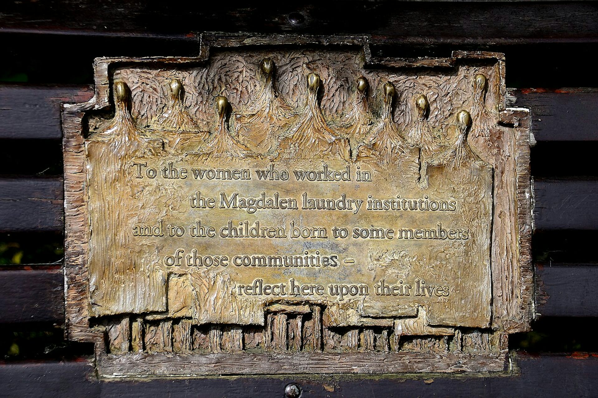 Bench memorial to the victims of the Magdalene laundries in Dublin, with the inscription: 