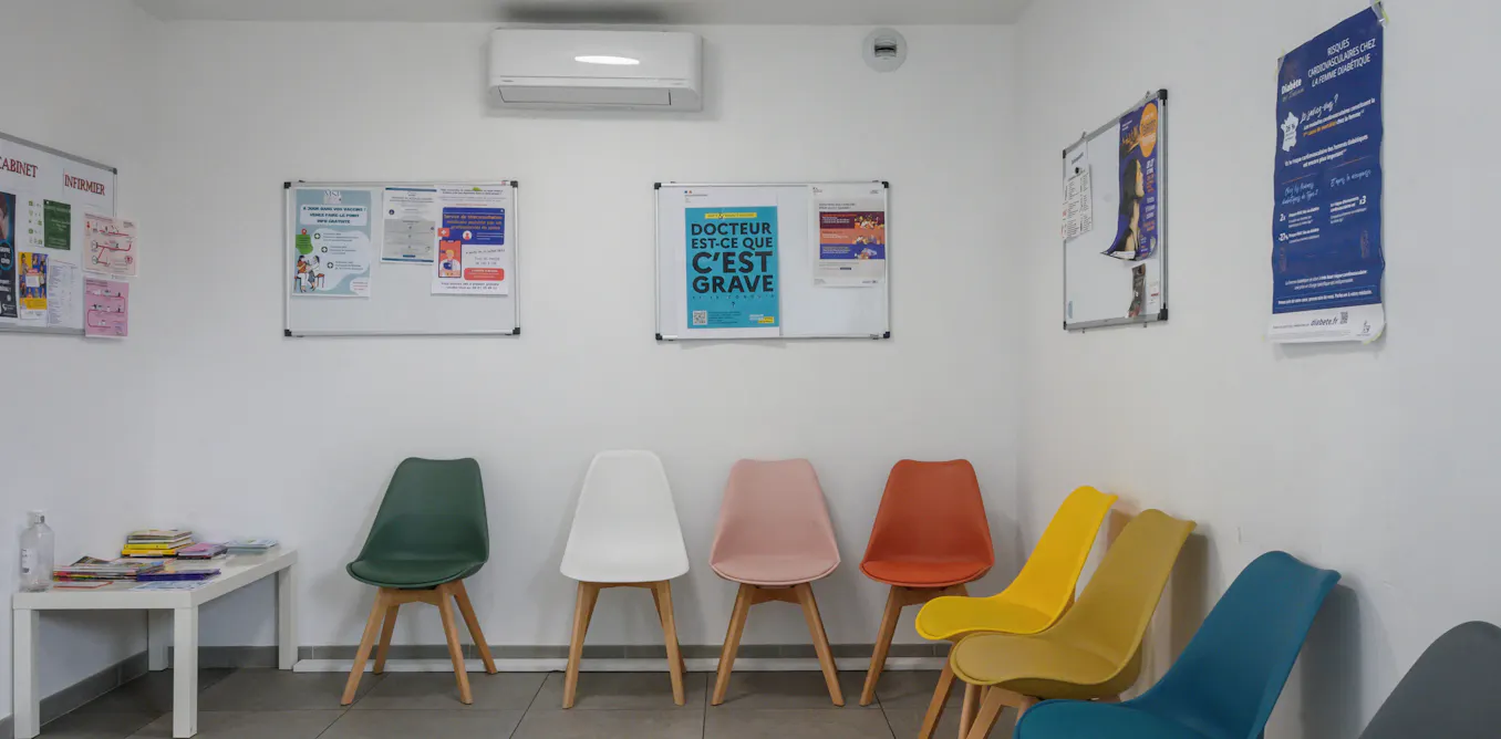 https://theconversation.com/la-fabrique-du-bon-patient-comment-les-affiches-de-sante-publique-nous-faconnent-273512 social preview image