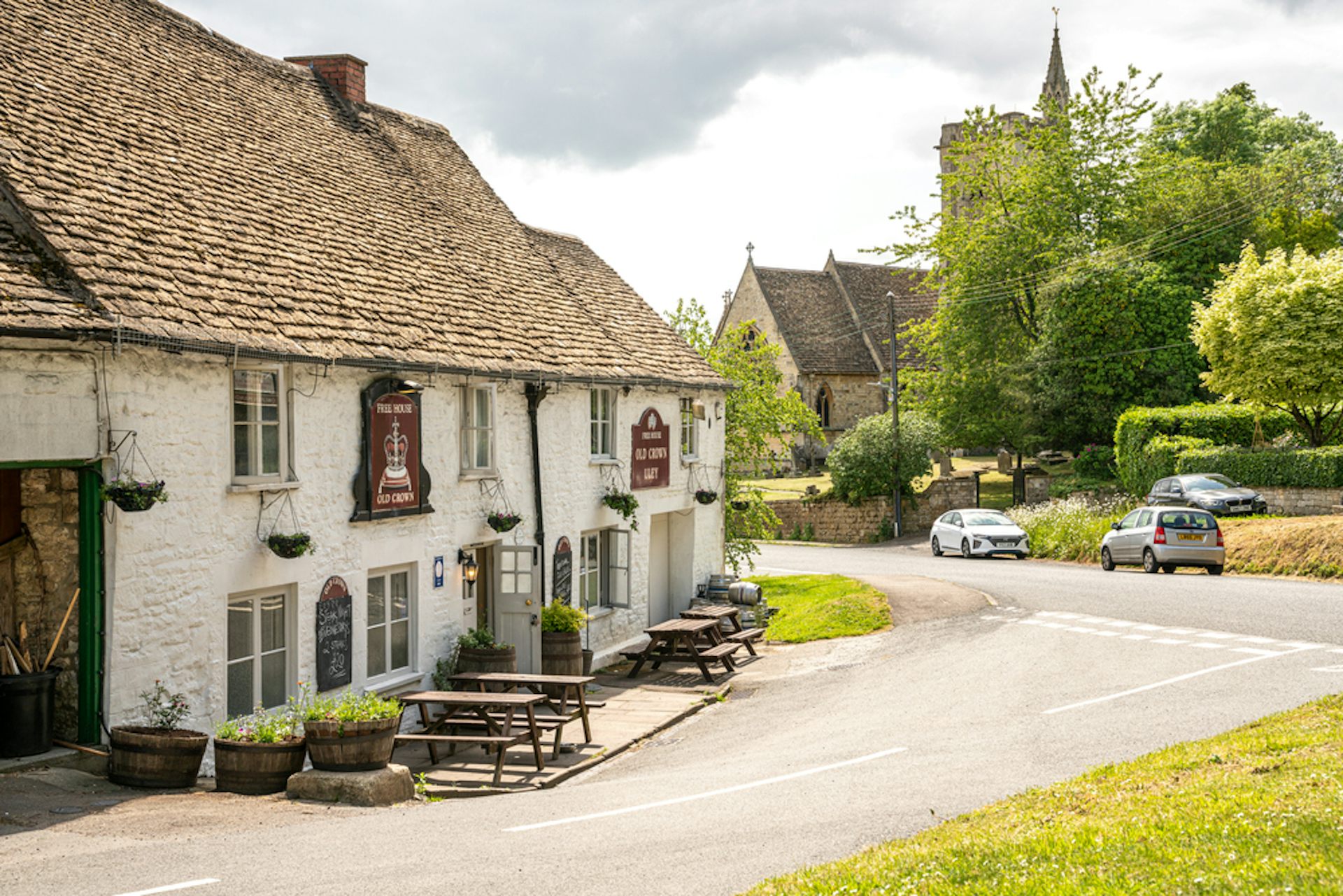 Old country pub exterior.