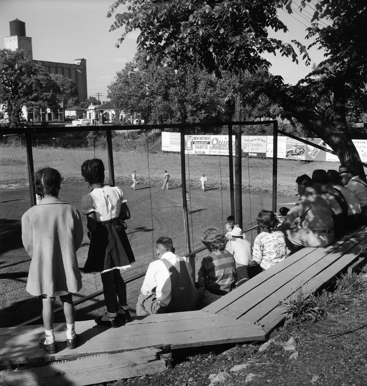 Gordon Parks exhibit offers intimate glimpse into segregation-era life ...