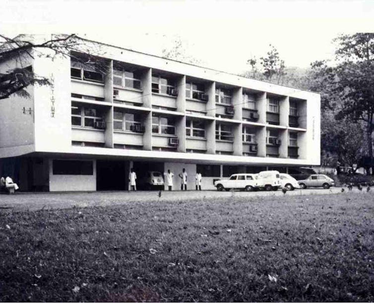 Institut Pasteur de Bangui en noir et blanc, 1961