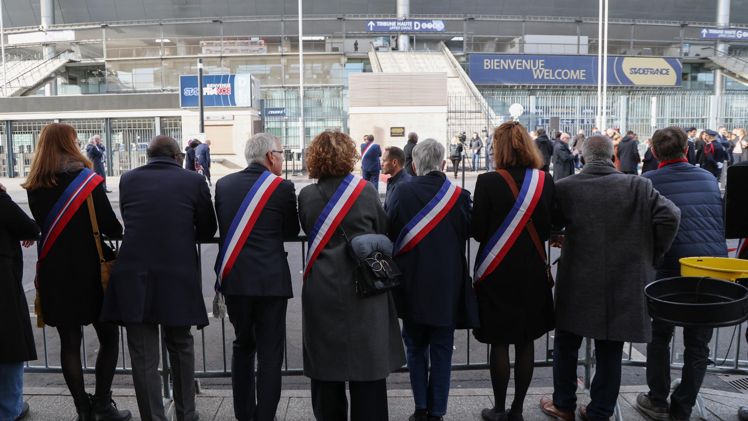 Des élus locaux de Seine Saint-Denis lors des commémorations du 13 novembre 2015, le 13 novembre 2025.
