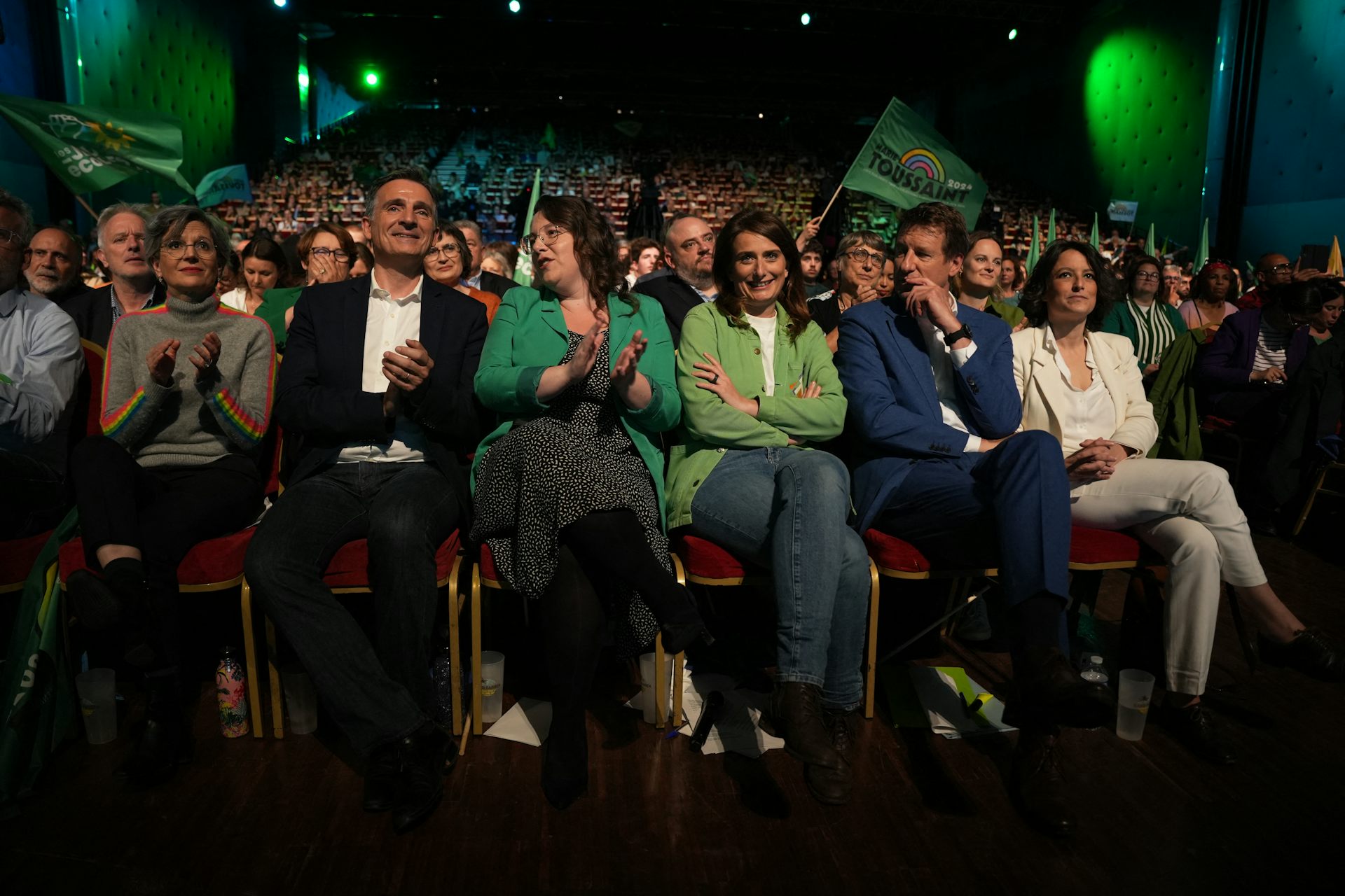 De gauche à droite, Sandrine Rousseau, Eric Piolle, Cyrielle Chatelain, Marine Tondelier, Yannick Jadot, Mélanie Vogel lors des élections européennes, à Aubervilliers, le 2 juin 2024.