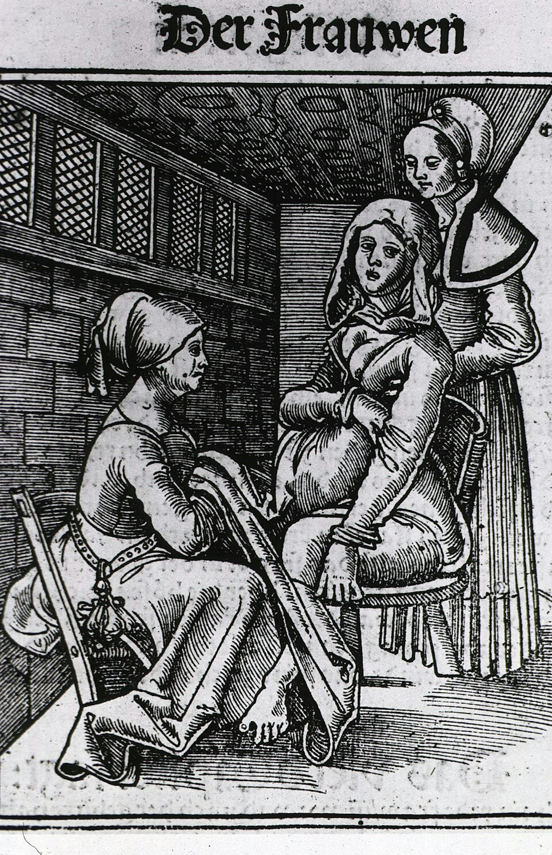 Two midwives assist in the delivery, Eucharius Roeslin.